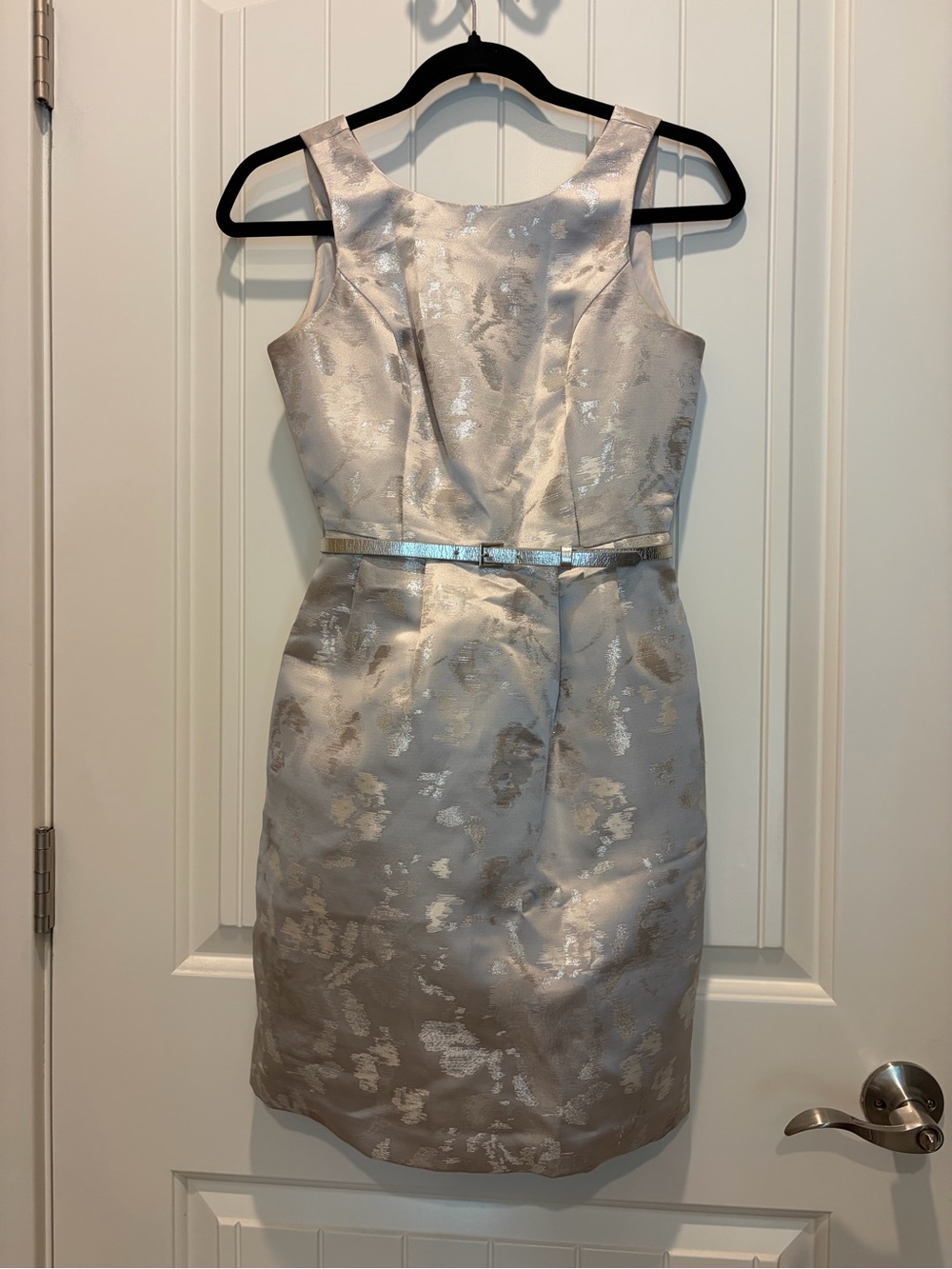 WHBM - Elegant Silver-Gray Jacquard Sheath Dress (Size 00P)